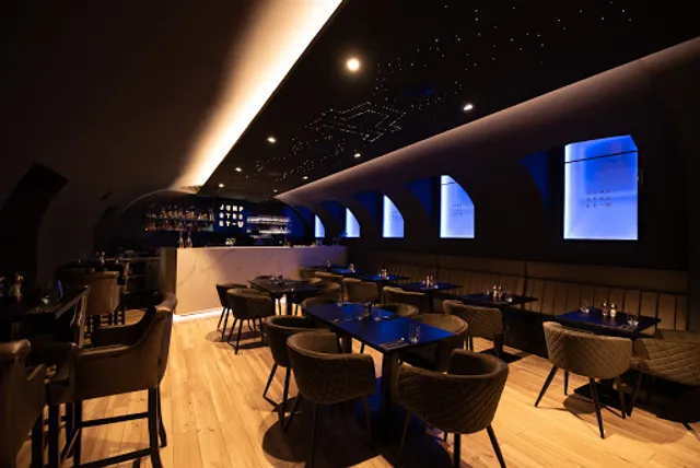 JUMP STREET Burger & Bar