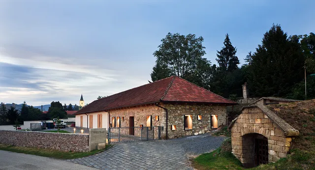 Holdvölgy Borászat