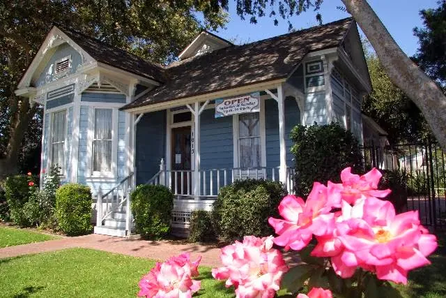 Gordon R Howard Museum