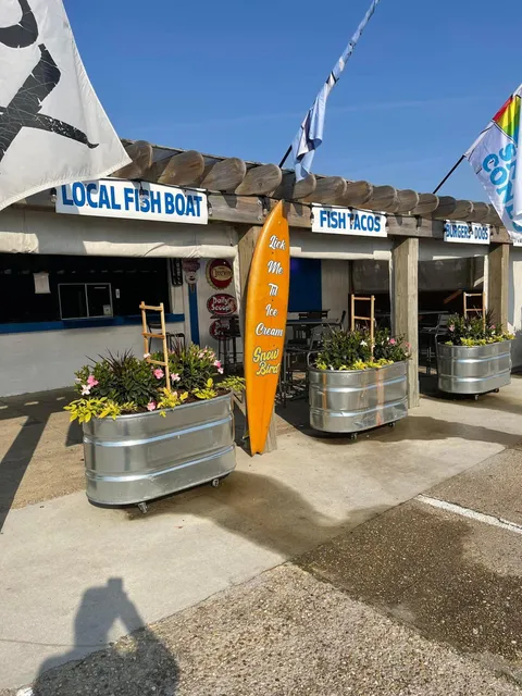 Snow Bird Burgers, Cones & 'Cues