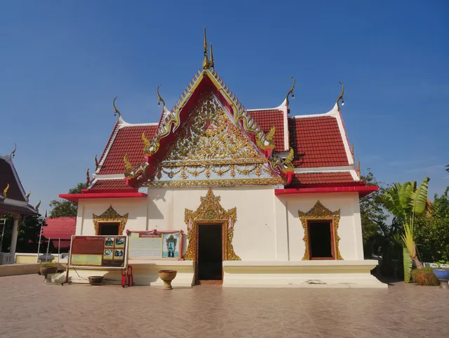 Wat Phleng Klang suan
