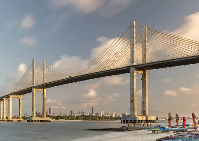 Ponte Newton Navarro