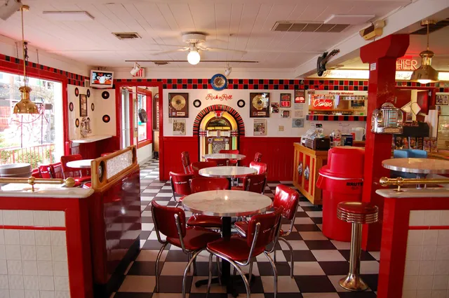 Cakes & Cream Fifties Diner