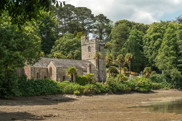 St Just-in-Roseland Church