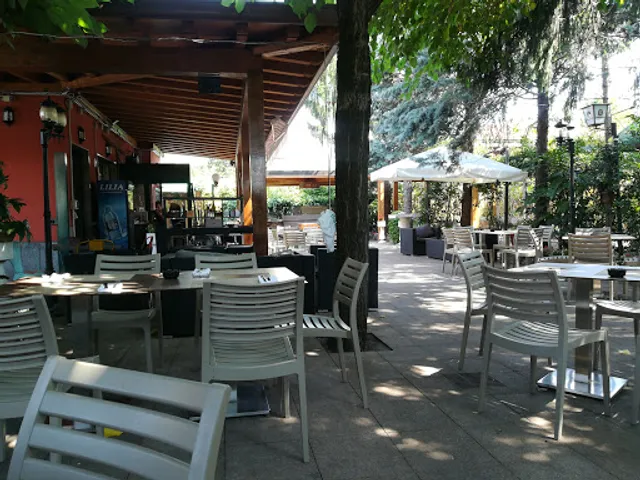 Rian Restaurant Cafe’