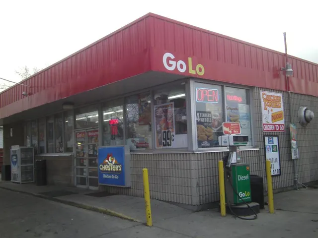 CHESTER FRIED CHICKEN/golo gas station