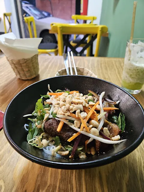 Cà Phê Vietnam Street Food