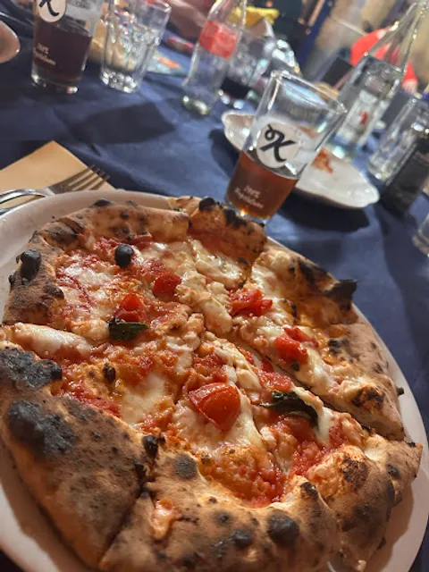 Kest'è..Pizzeria Napoletana - Friggitoria