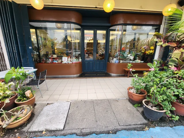 Auntie Gaik Lean's Old School Eatery