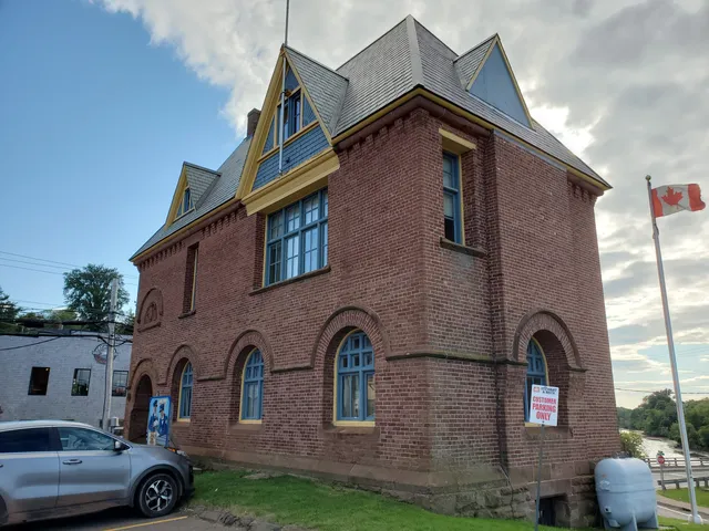 Garden of the Gulf Museum