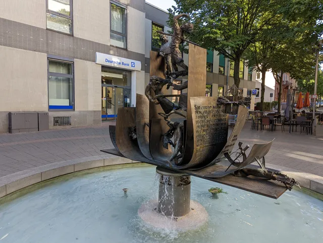 Nibelungenliedbrunnen