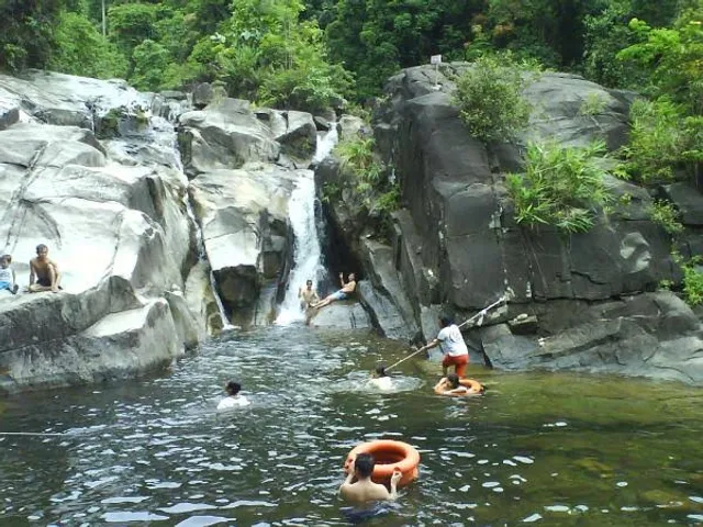 Thác Mơ Nam Đông