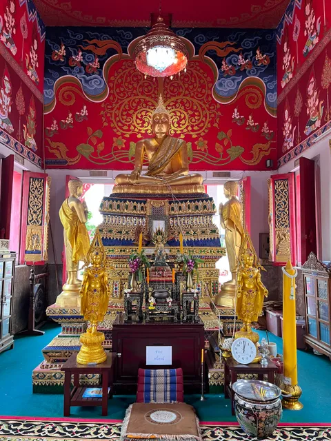 Wat Bang Len Charoen