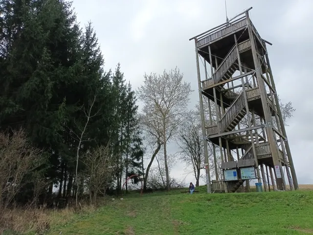 Dobře ukrytá rozhledna Járy Cimrmana