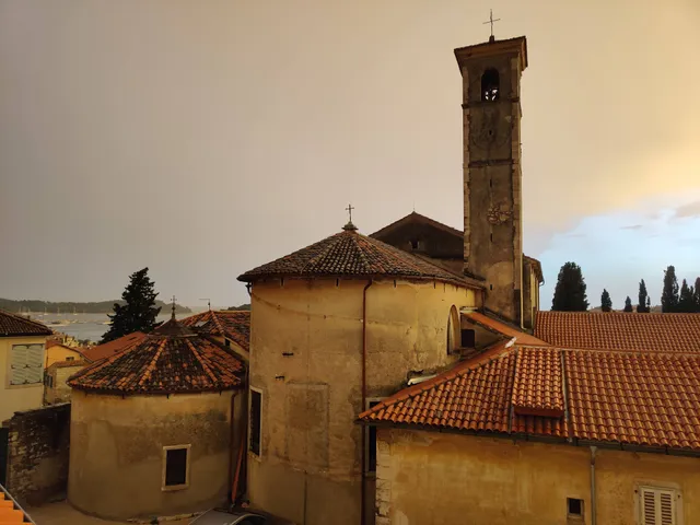 Apartments Anica Jurja Dobrile 3