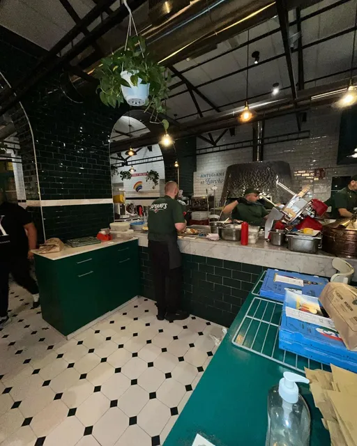 Pizzeria Capuano's - Londonio