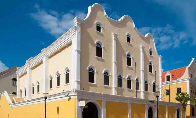 Mikve Israel-Emanuel Synagogue