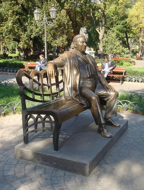 Monument to Leonid Utiosov