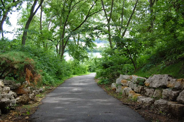 Sinnissippi Park and Native American Mounds