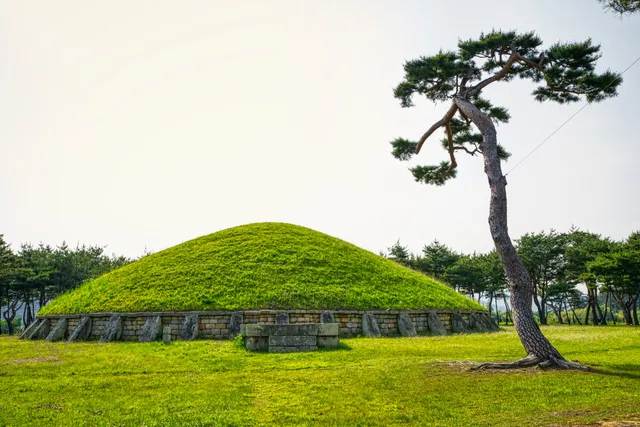 Sinmunwangneung Tomb of King Sinmun