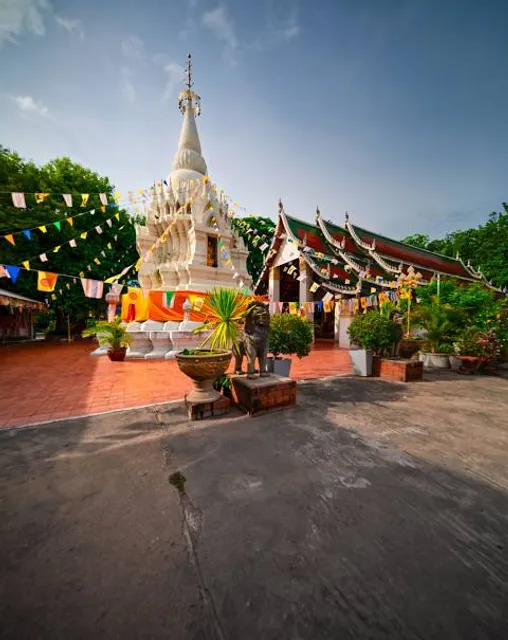 Wat Phra Borommathat Worawihan