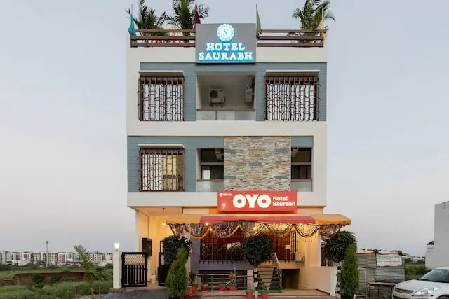 OYO 16546 Hotel Saurabh