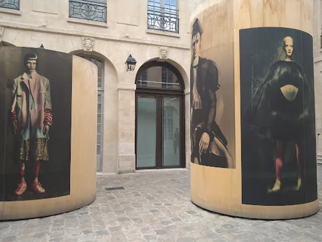 Dover Street Market Paris