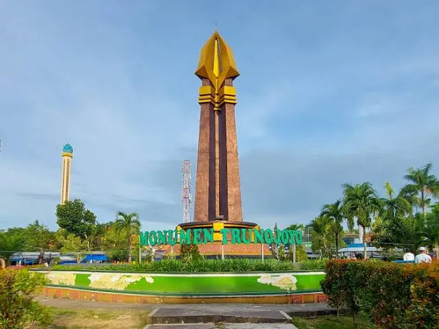 Monumen Trunojoyo Sampang