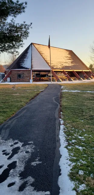 Earl Thomas Conley Riverside Park