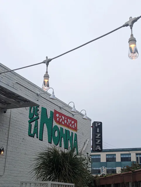 De La Nonna - Art's District