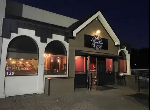 Hangout Bar and Grill