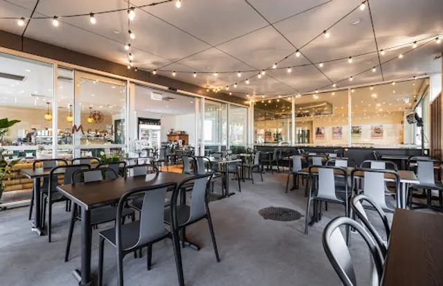 Merak GF ARTISAN DELI CAFE