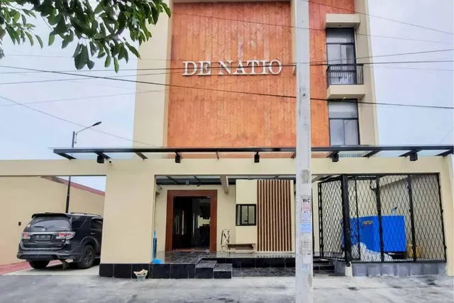 RedDoorz near RS Royal Prima Medan 2