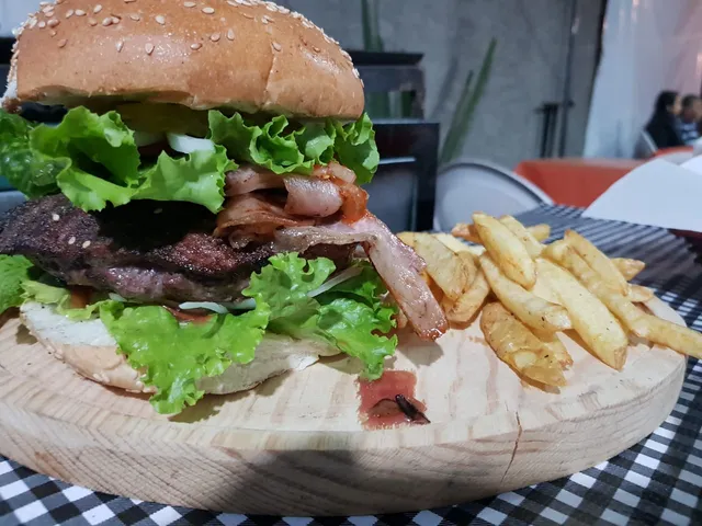 EL RINCÓN DEL SUR cortes y hamburguesas