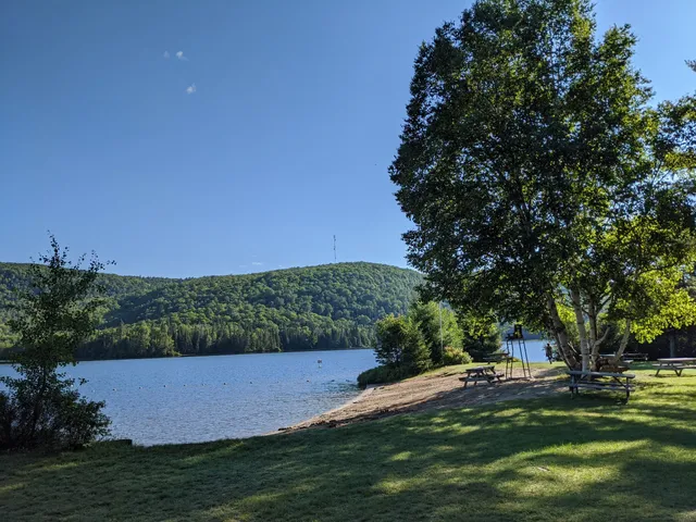 Plage municipale de Lac-Saguay