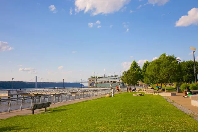 Stapleton Waterfront Park