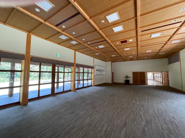 Shoko Shoreikan (Commerce and Industry Promotion Hall)