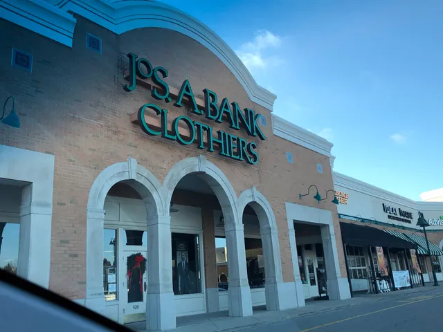 Fashion Mall Commons