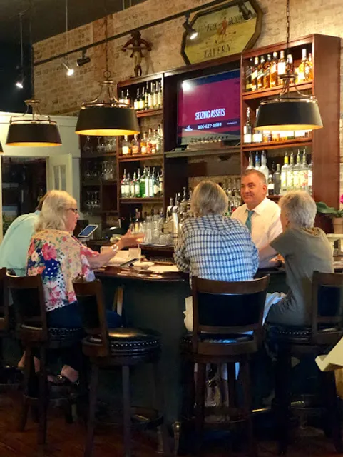 Salty Tomatoes Restaurant & Bar