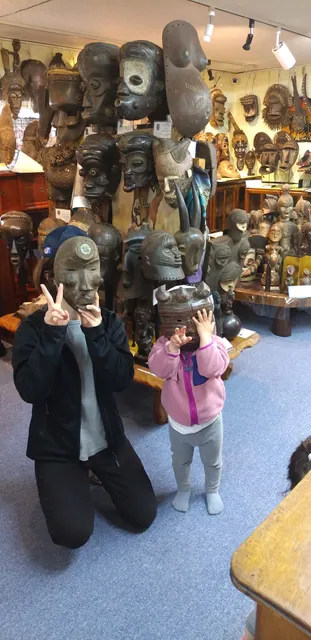 世界民族仮面&骨董家具ギャラリー