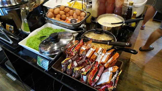 Ping Noey On-The-Roof