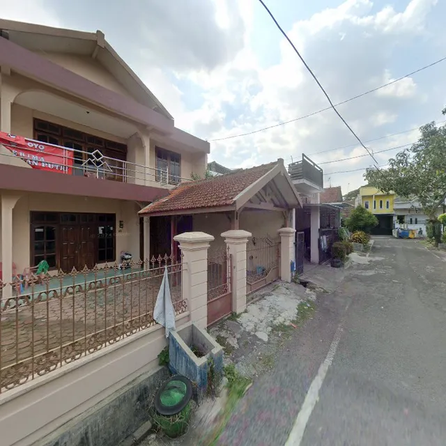 SPOT ON 92450 Homestay Simpang Panji Suroso Syariah