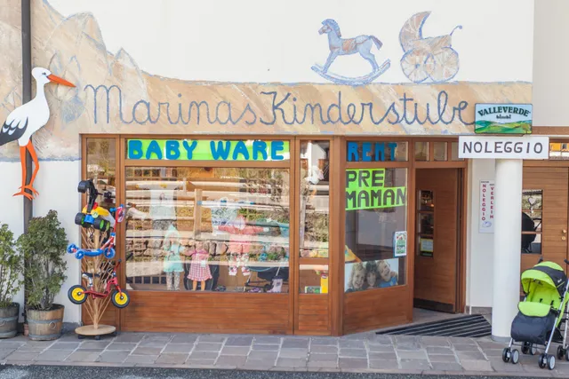 Marina's Kinderstube Articoli Bambini e Neonati Intimo e Noleggio Passeggini Val Gardena Ortisei