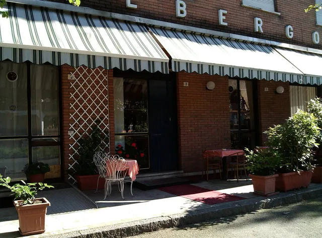 Albergo E Ristorante Delle Rose Di Mancuso Mario Xa7 C.