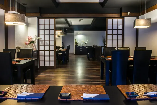 SUSHI ROOM