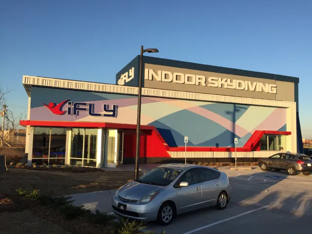 iFLY Indoor Skydiving - Oklahoma City