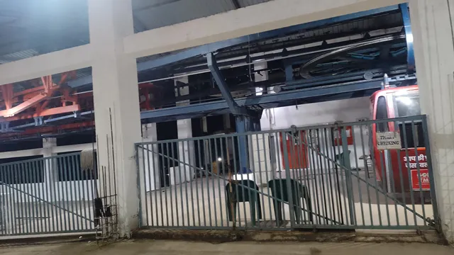 MAA BAMLESHWARI UPPER RESTAURANT (भोजनालय), DONGARGARH -