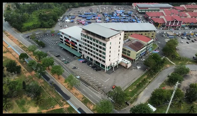 OYO 90934 Tong Villion Hotel