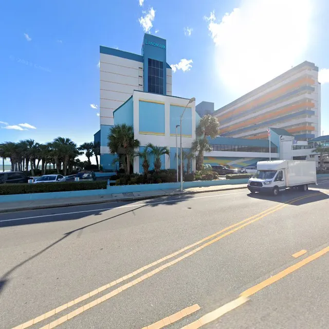 Guest Exclusive - Latitudes Lounge