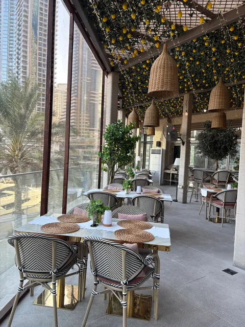 Ritzi Italian Restaurant Dubai Marina
